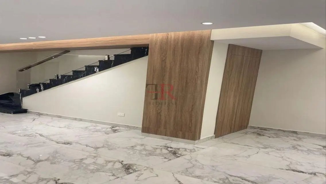 Luxury Apartment at an Attractive Price of 65000