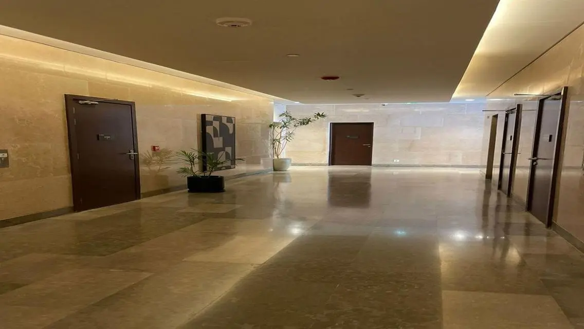 Ready to move Finished Lowest Office in Beverly