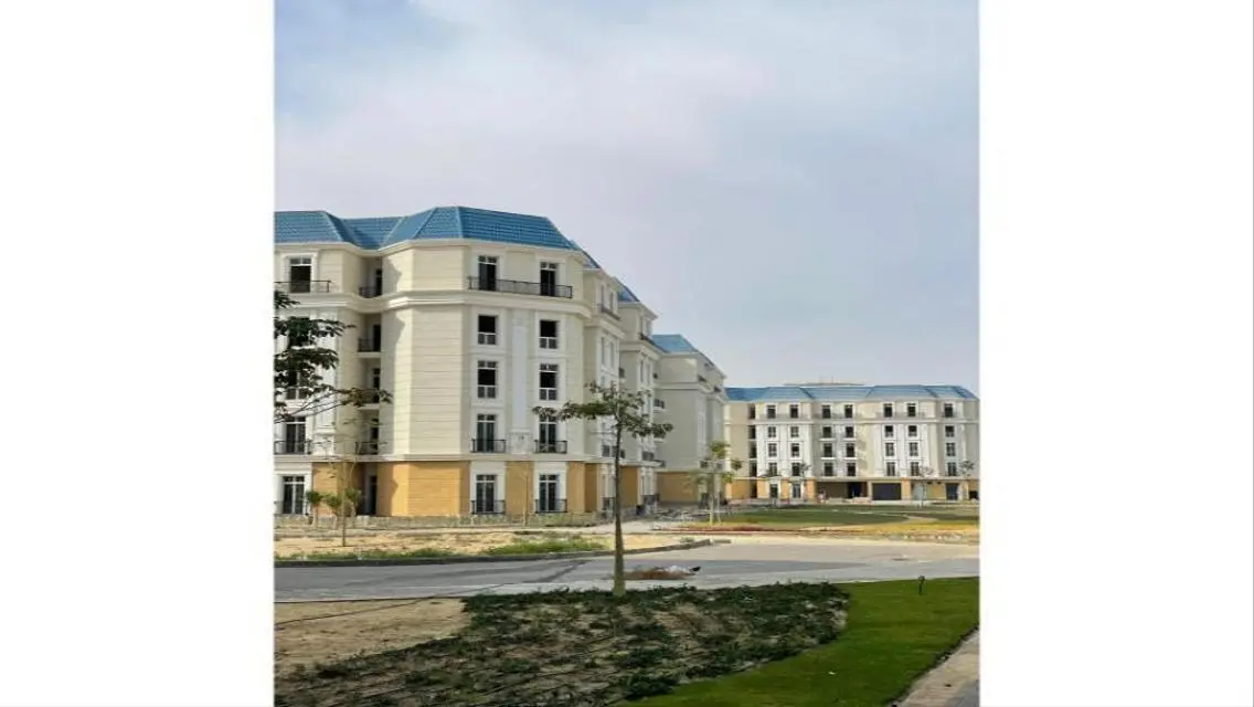 distictive view &amp;price infront  alamein tower5% DP