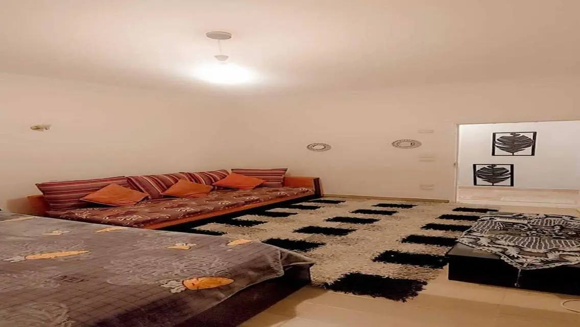 Furnished apartment for rent prime location