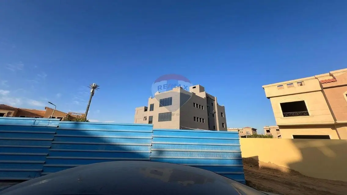 للبيع تاون كورنر قطامية جاردنز - التجمع