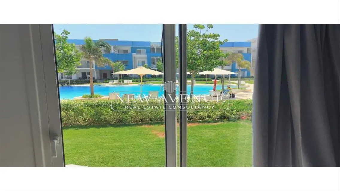 Chalet with garden Direct on pool FULLY FURNISHED