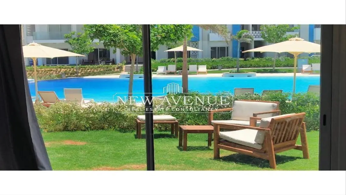 Chalet with garden Direct on pool FULLY FURNISHED