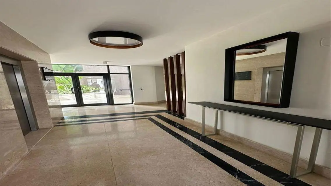 Sky-High Elegance: Luxury Living with Breathtaking