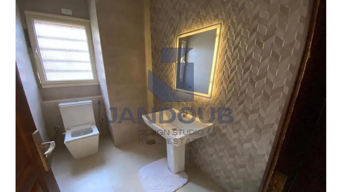 فيلا فاخرة مستقلة في كومباوند فيلا دورا