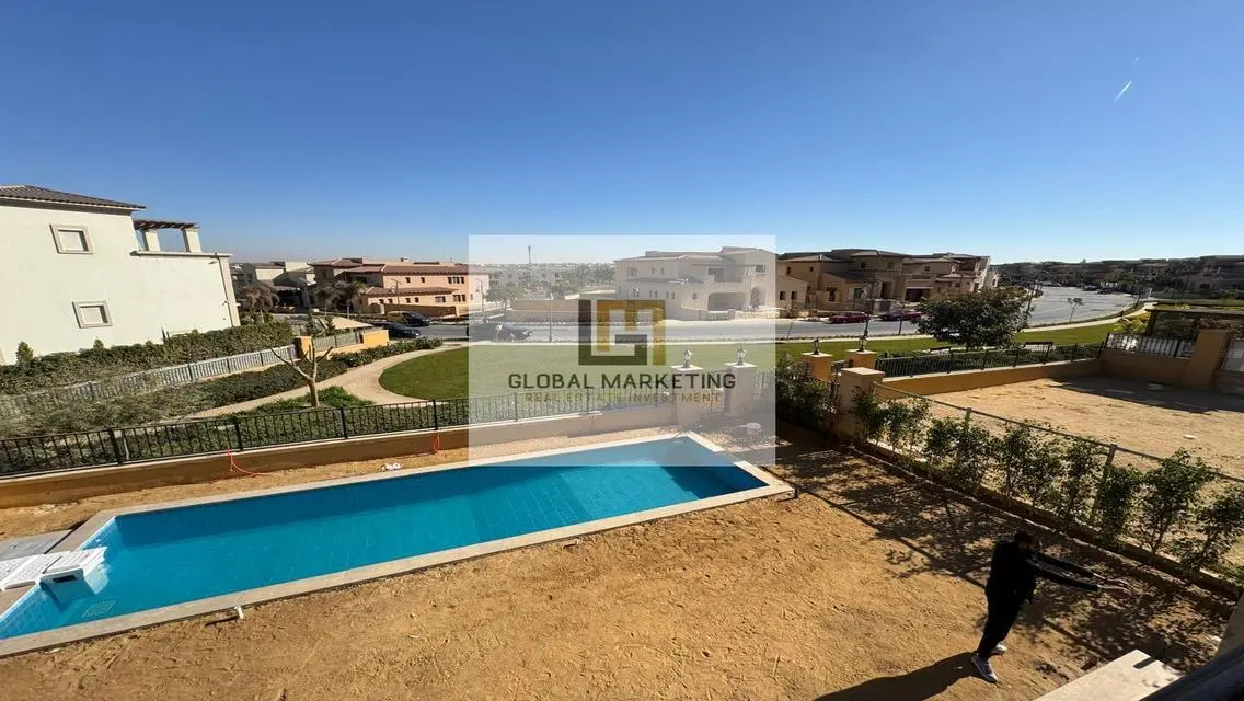 Luxurious royal villa 4 rent in Mivida