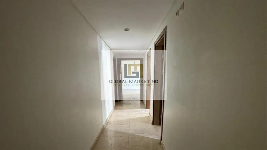 aprt 4 rent in Mivida overlooking the lake