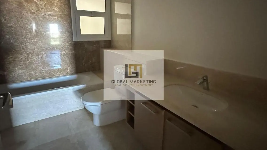 aprt 4 rent in Mivida overlooking the lake