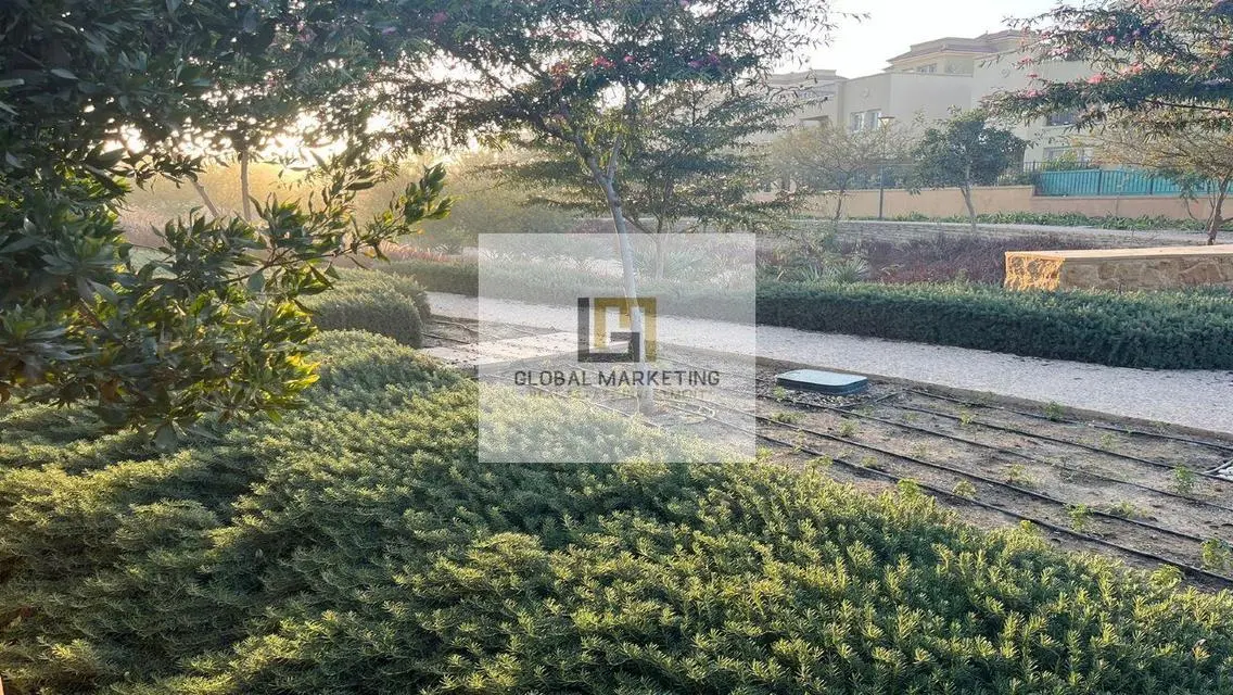Villa 4 Sale in Mivida under market price