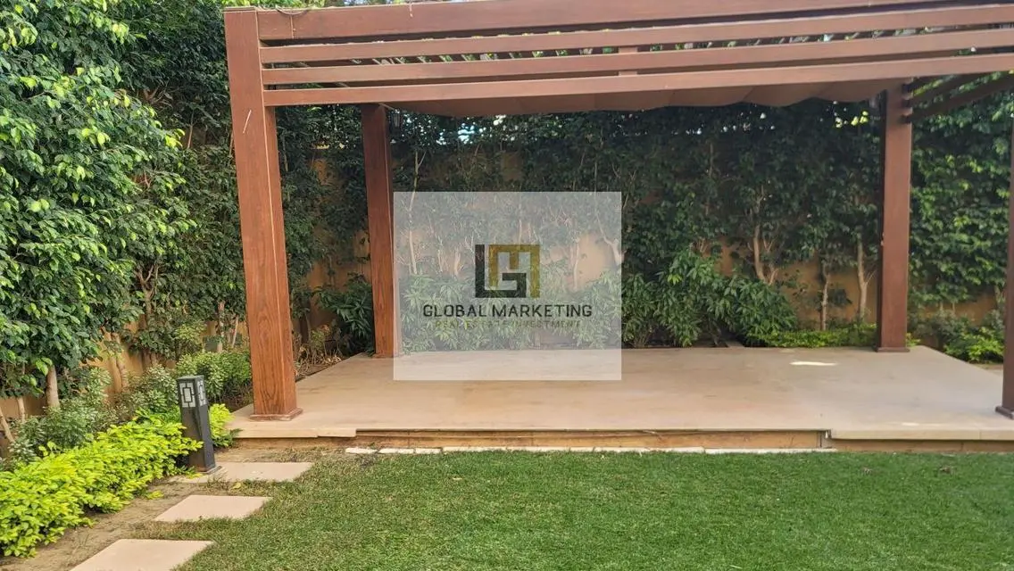 apartment with Garden 4 rent in Mivida