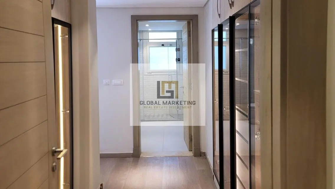 apartment with Garden 4 rent in Mivida