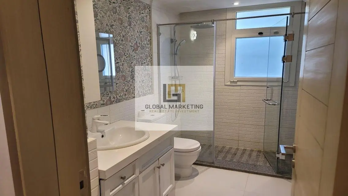 apartment with Garden 4 rent in Mivida