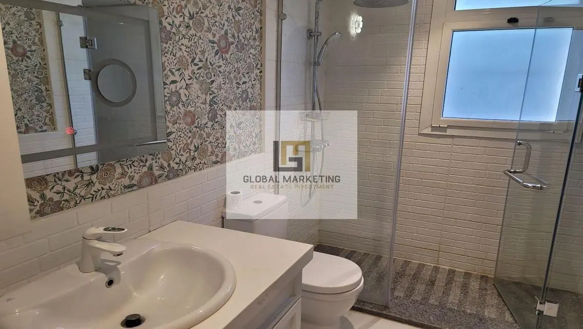apartment with Garden 4 rent in Mivida