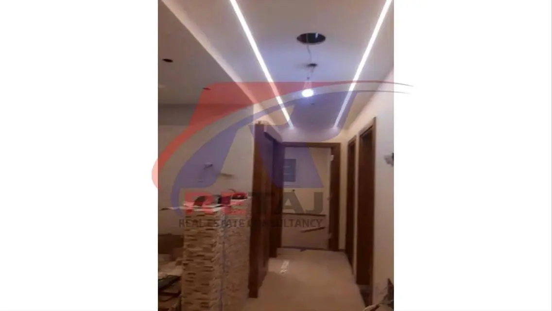 شقه للبيع في المنطقه العاشره امام البعوث الاسلاميه