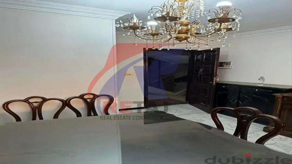 شقة مميزة للبيع في مكرم عبيد خلف السراج مول      .