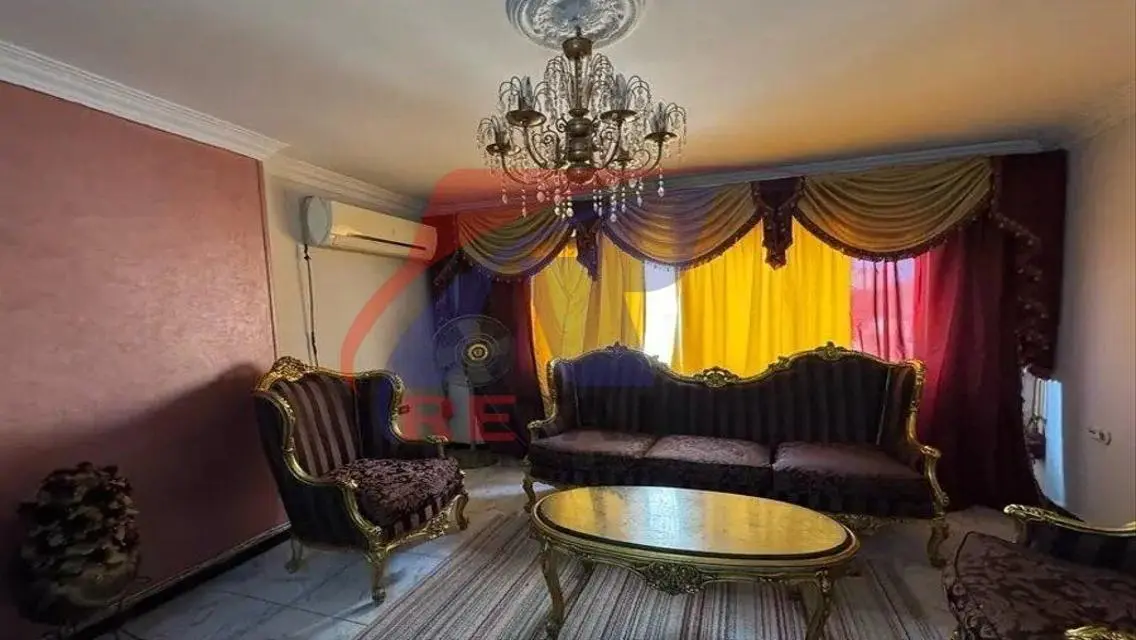 شقة مميزة للبيع في مكرم عبيد خلف السراج مول      .