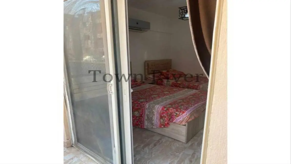 Stunning 150 sqm Apartment with Lake Views