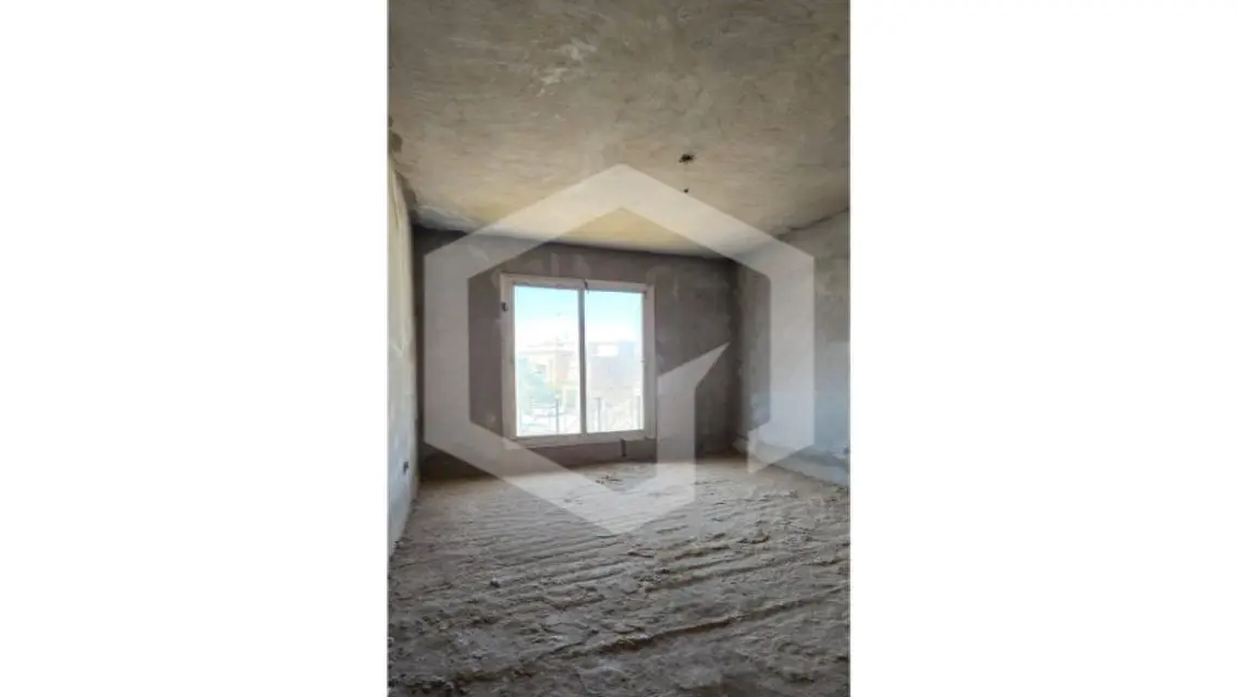 Ready To Move Twin House for sale in Royal Meadows