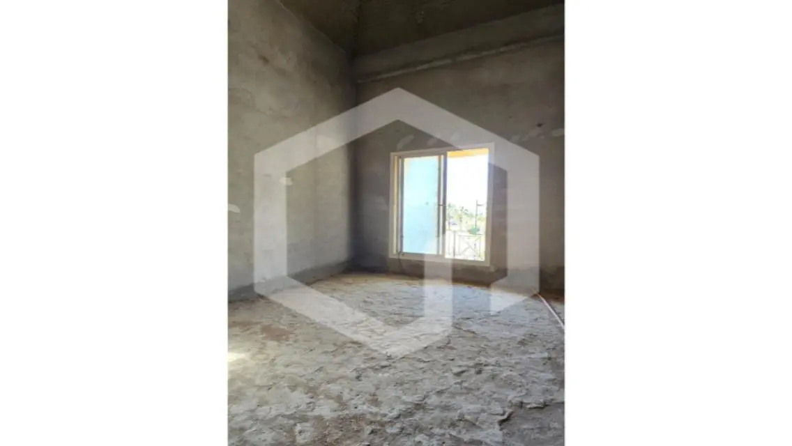 Ready To Move Twin House for sale in Royal Meadows