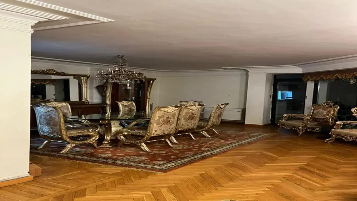 Apartment 300 m for sale in Sarayat Maadi