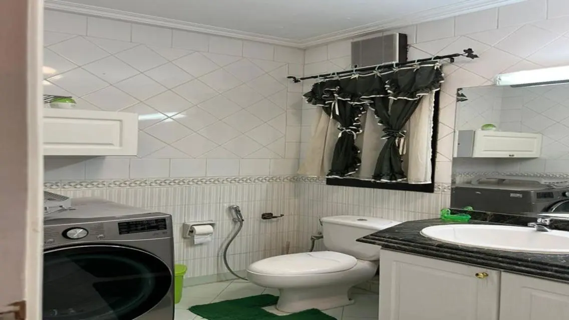 Apartment 300 m for sale in Sarayat Maadi