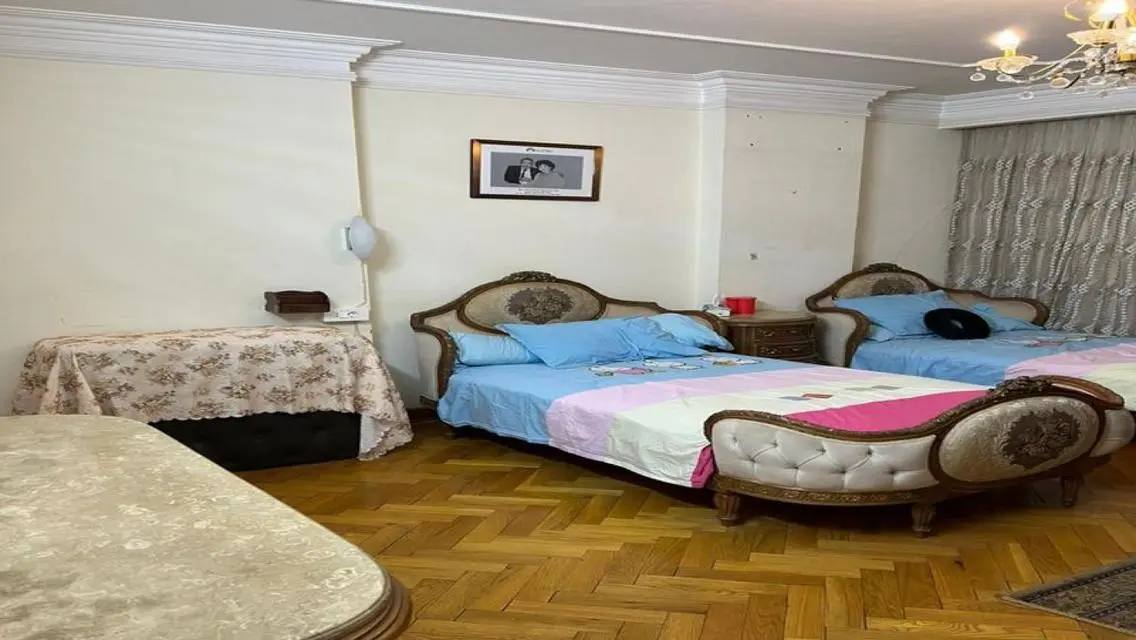 Apartment 300 m for sale in Sarayat Maadi