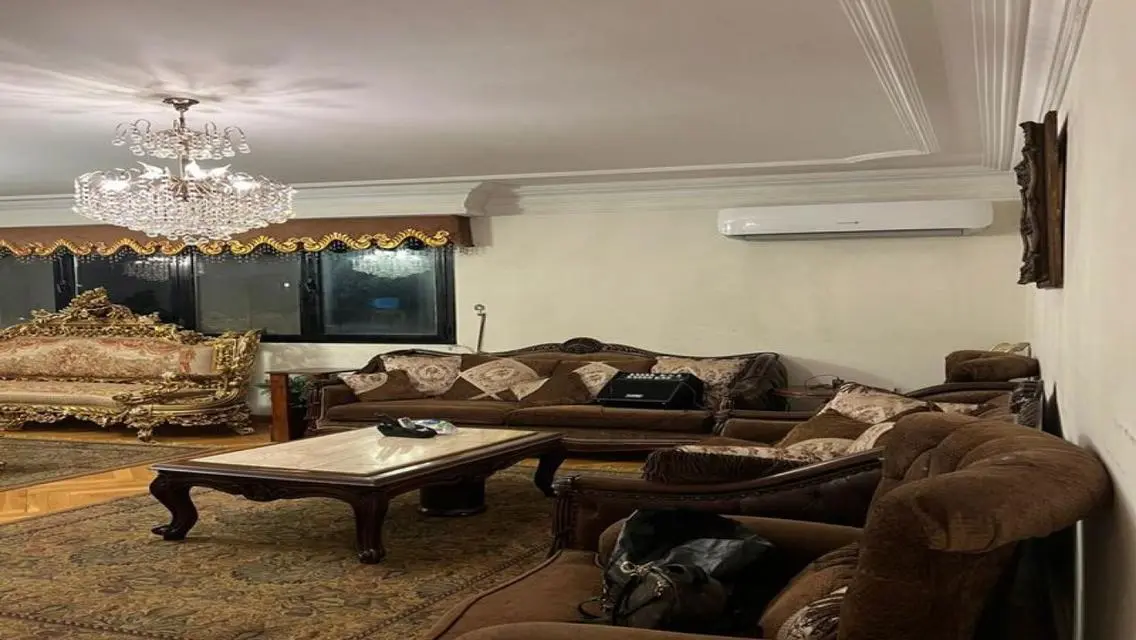 Apartment 300 m for sale in Sarayat Maadi