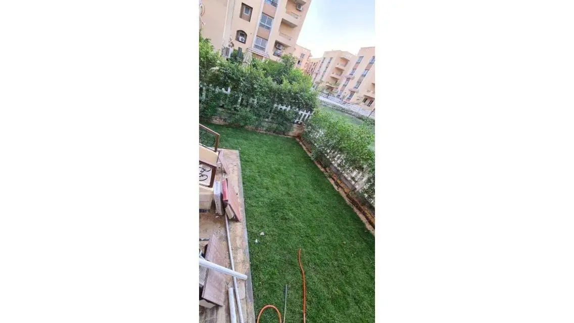 شقة بجاردن تشطيب الترا سوبرلوكس فى كمبوند الخمائل