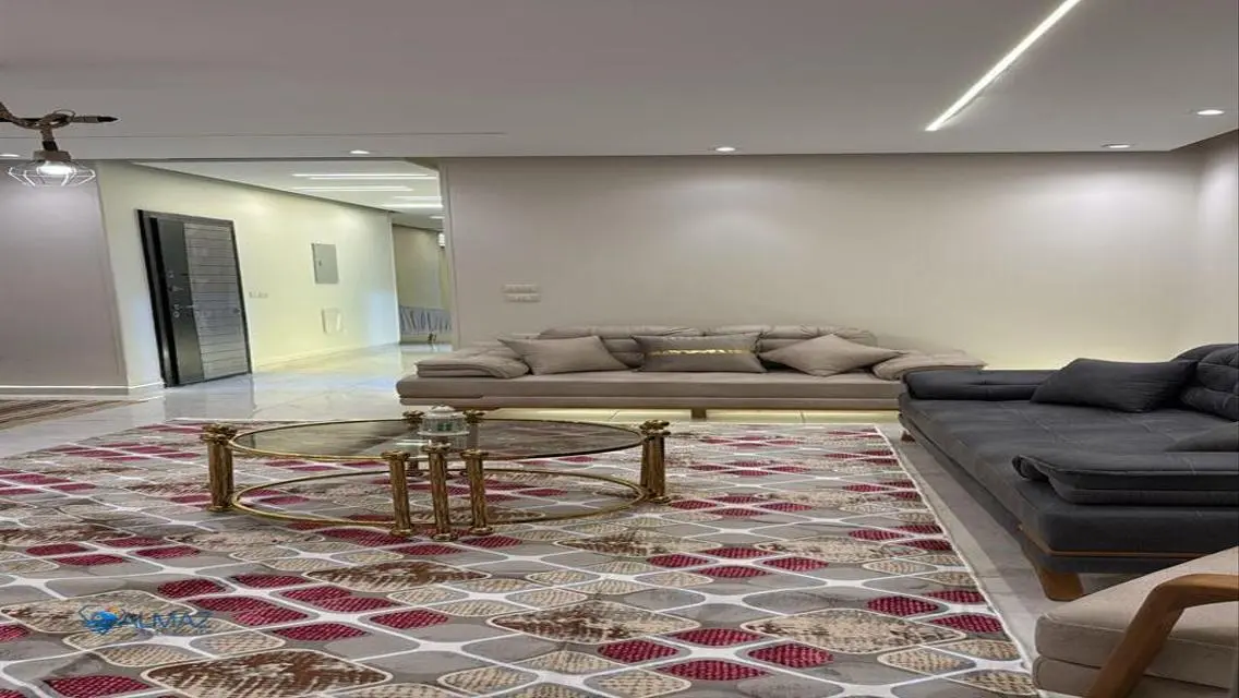 شقة فاخرة للبيع في موقع متميز
