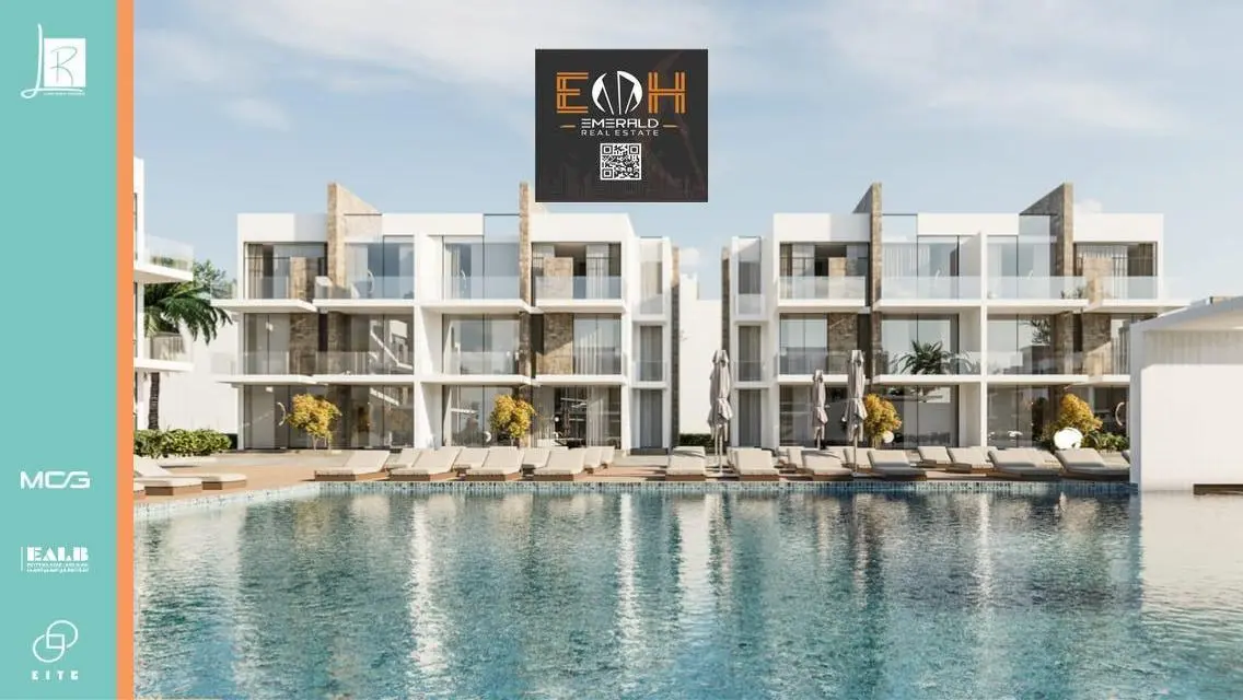 Luxurious Residence with Private Pool and Garden in a Prime Location
