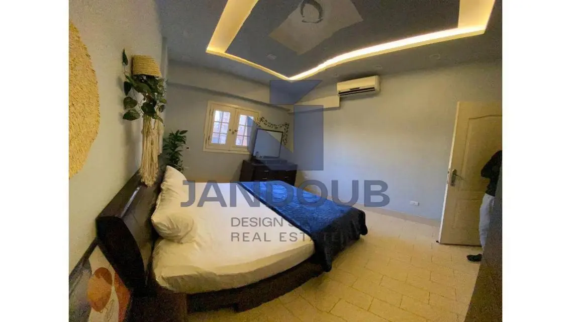 موقع متميز بالقرب من شارع الجزيرة والتسعين الجنوب