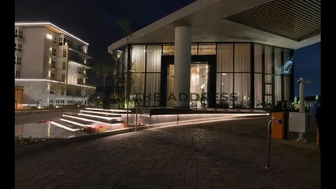 منزل فاخر بجوار البحيرات مع جميع وسائل الراحة