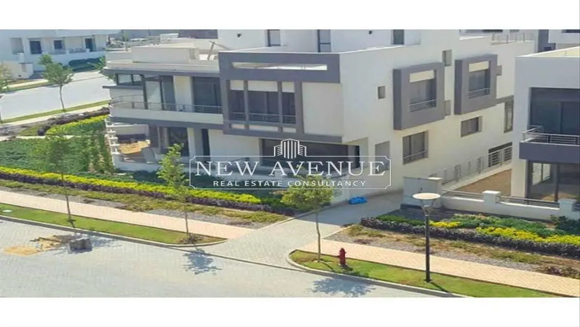 Lowest price - Villa ready to move prime Location