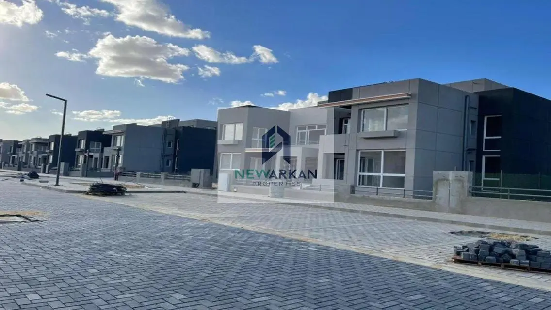 Penthouse fully finished, ready to move