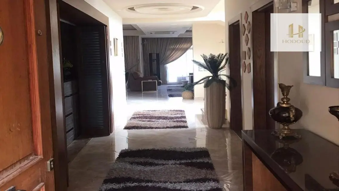 Furnished villa for rent in Stone Park