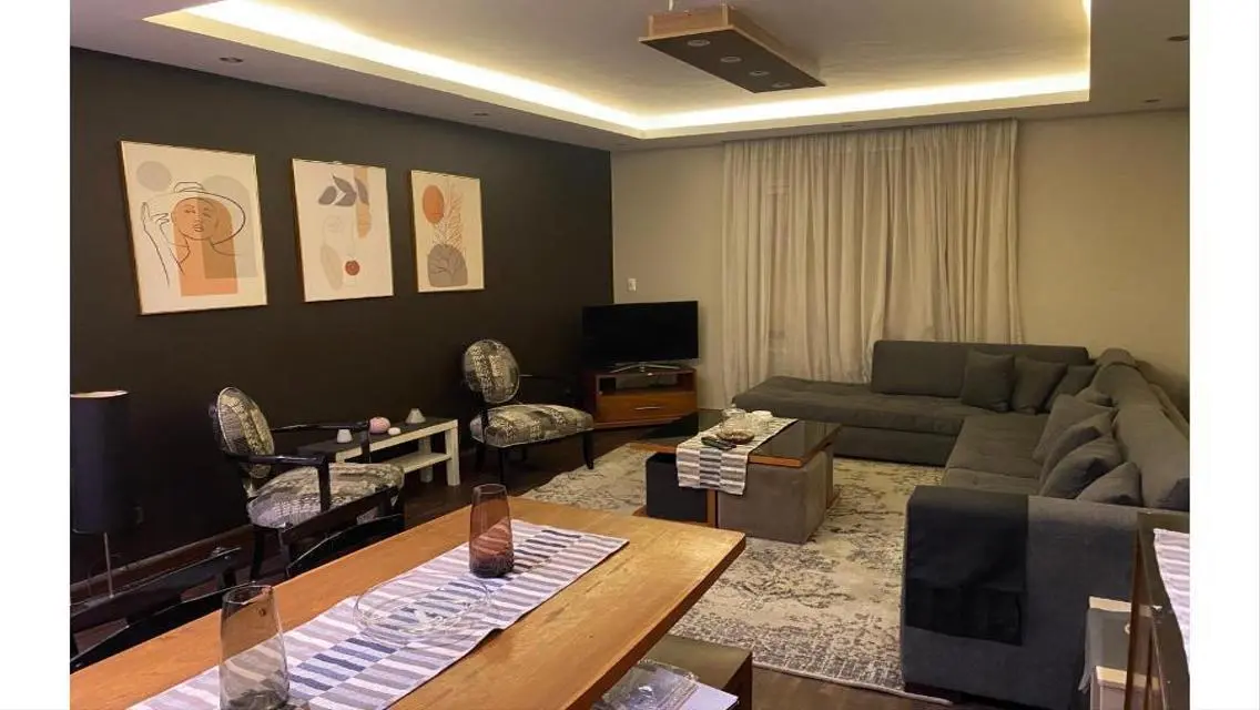 شقةمميزة مجهزه بالكامل الفرش والاجهزه بقرب الخدمات
