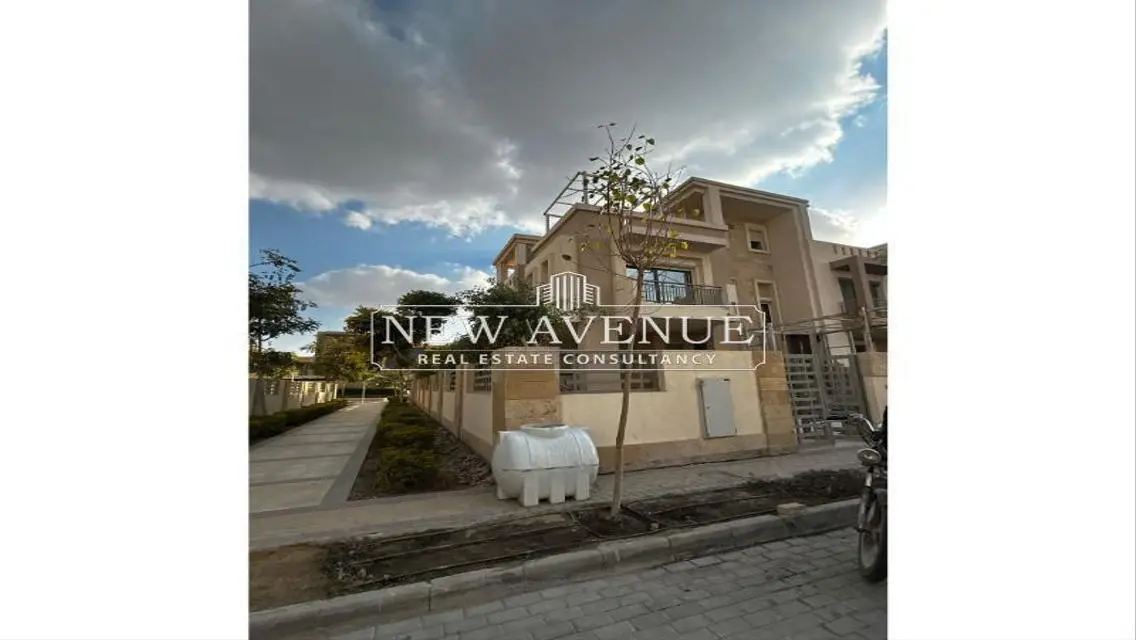 The Best Location Townhouse Corner High end finishing