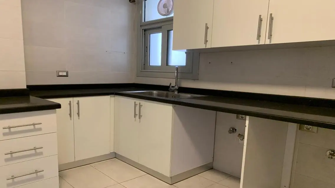 Apartment 151m - kitchen &amp; Ac&#39;s - Village Gate