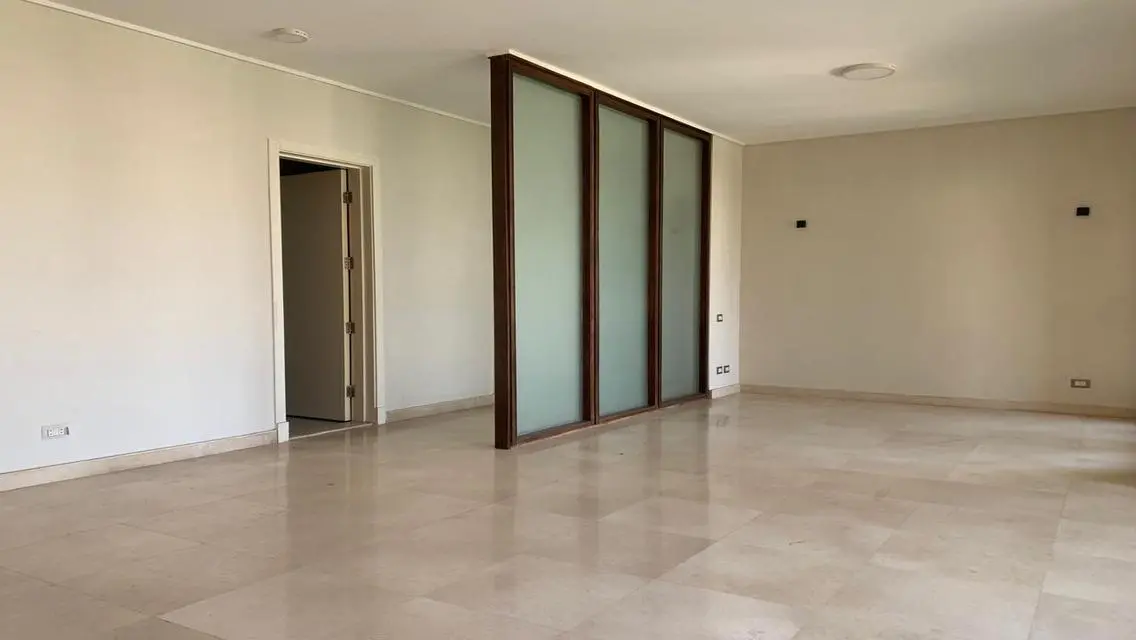 Apartment 151m - kitchen &amp; Ac&#39;s - Village Gate