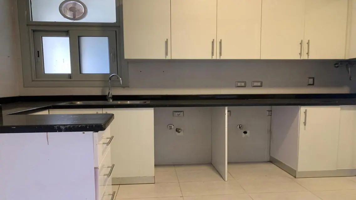 Apartment 151m - kitchen &amp; Ac&#39;s - Village Gate