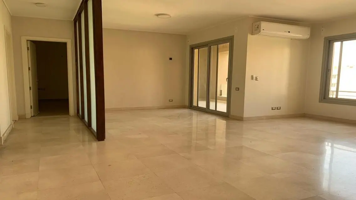 Apartment 151m - kitchen &amp; Ac&#39;s - Village Gate