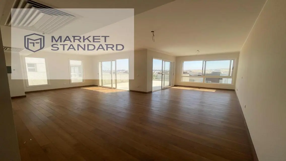 Fully finished Penthouse Roof For Sale in Soleya