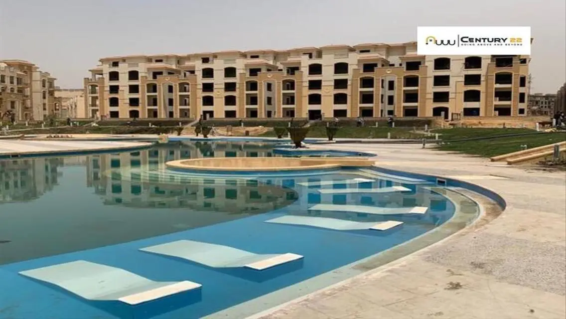 شقه في كمبوند تاج سلطان نصف تشطيب بسعر مميز جدا