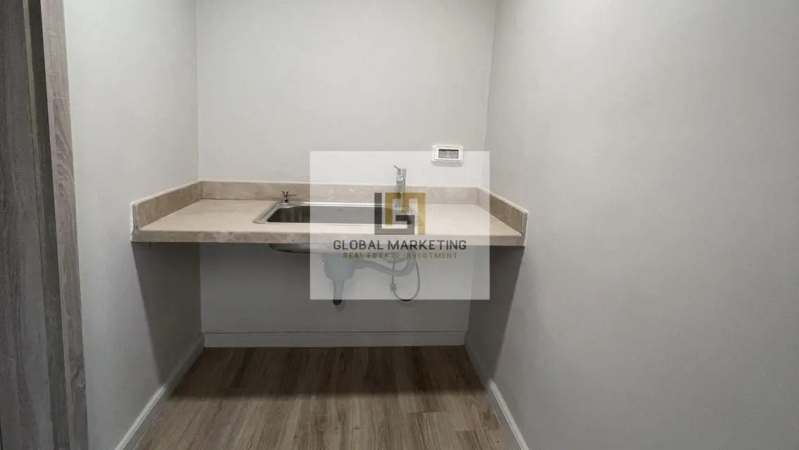 Finished Office 600 sqm in UVenues Next to 5A