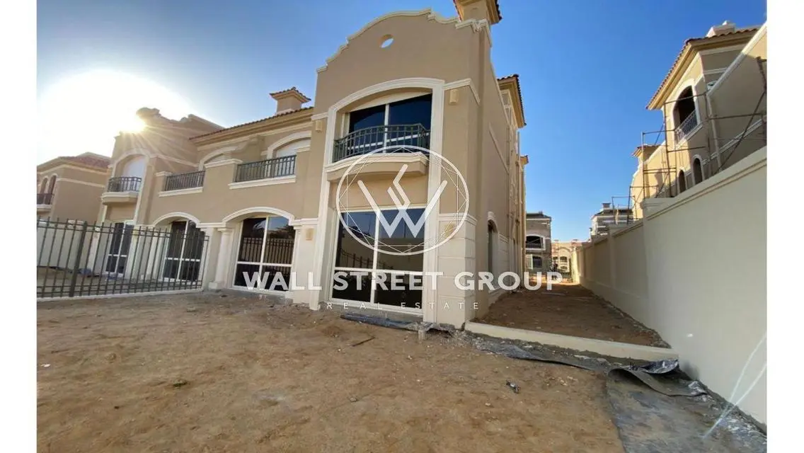 Twin House for sale 270m+130m garden in  El patio