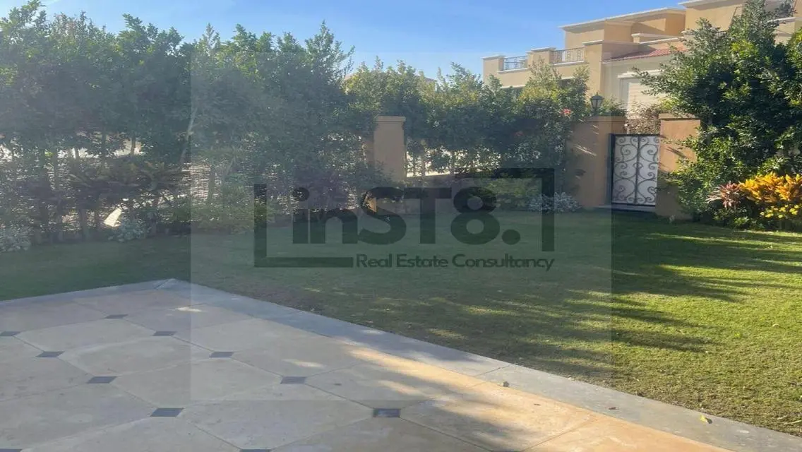 فيلا مميزة للبيع في موقع ممتاز بمساحة 355 متر