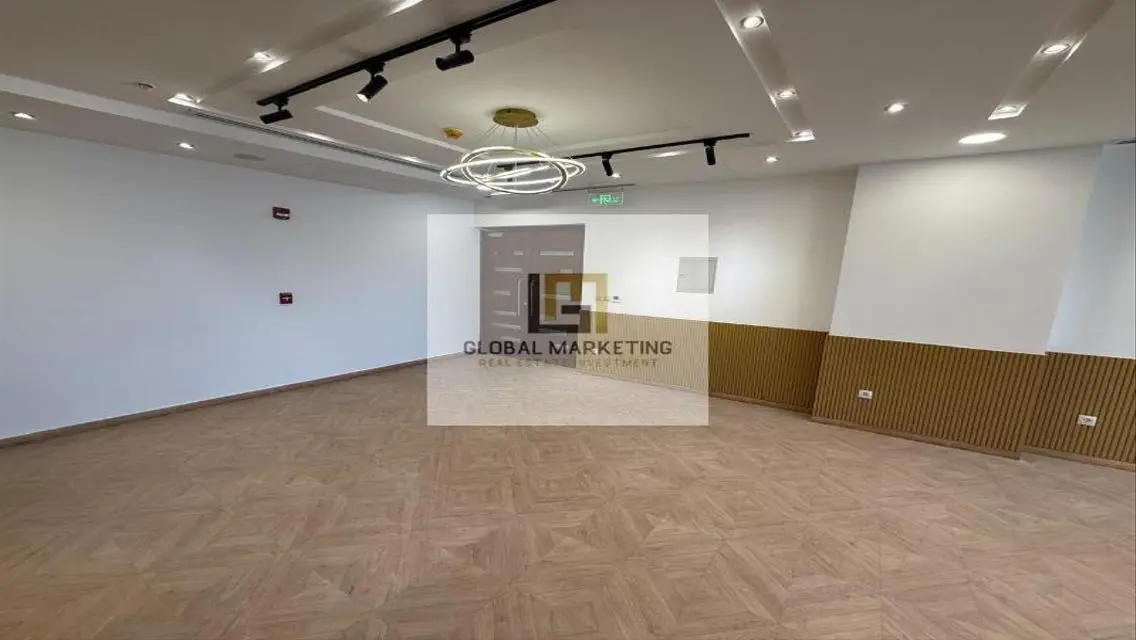 Premium Property of 400 sqm in a Multi-National Area