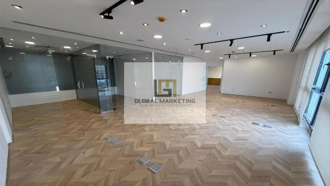 Premium Property of 400 sqm in a Multi-National Area