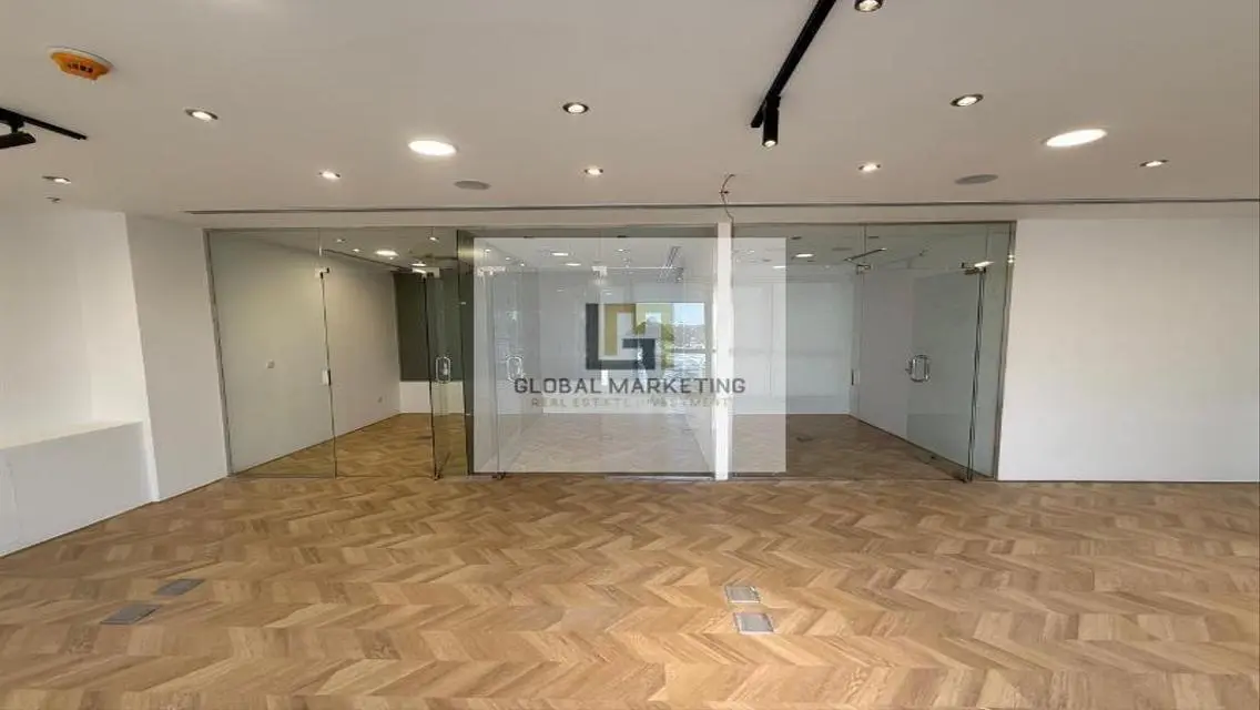 Premium Property of 400 sqm in a Multi-National Area