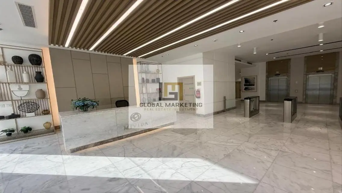 Premium Property of 400 sqm in a Multi-National Area